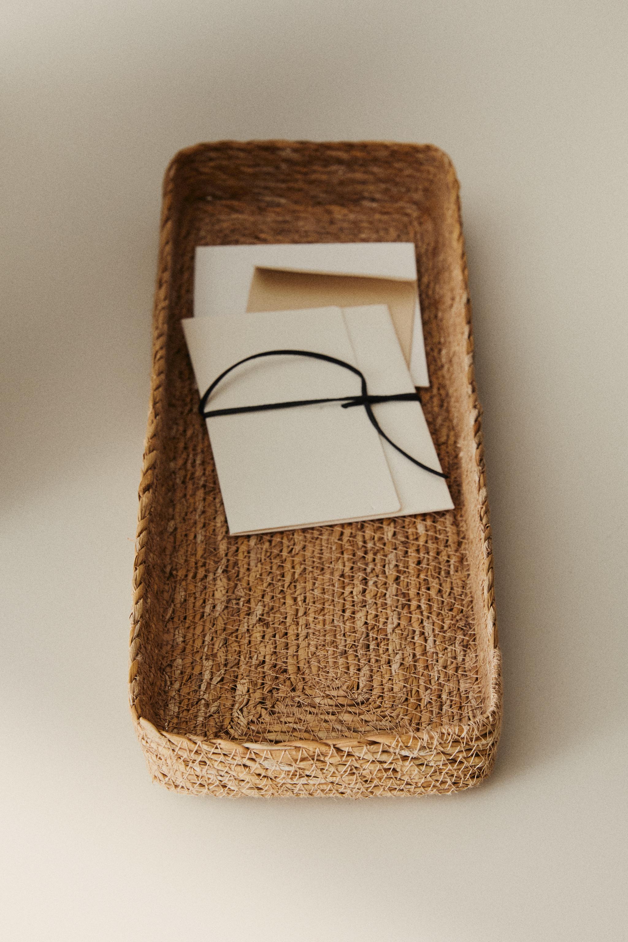 SEAGRASS TRAY BASKET